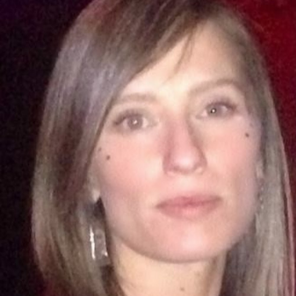 Meet your Posher, Dominique